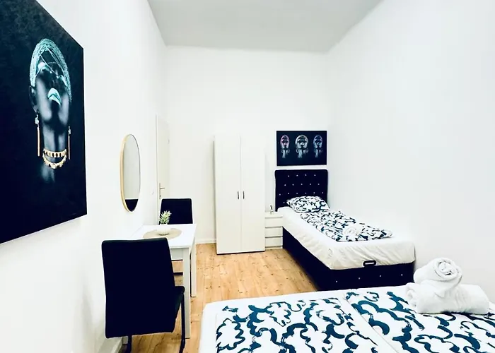 Elegant 5-bedroom Near Kaufpark Alterlaa Apartment