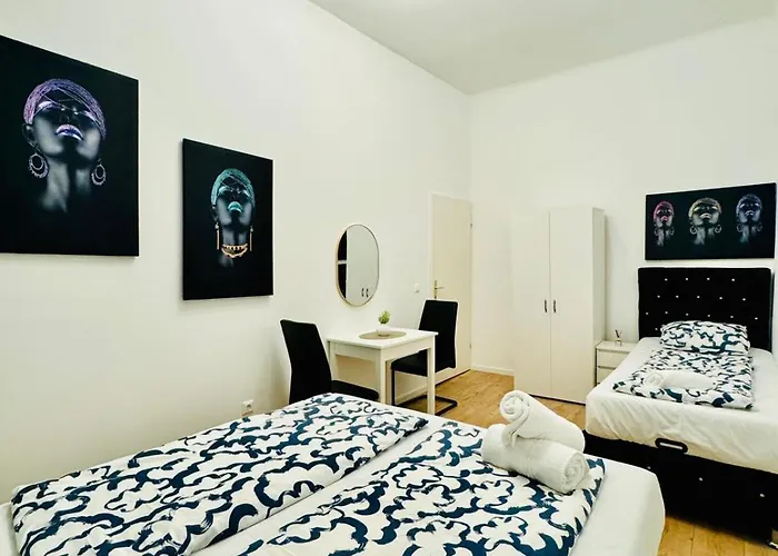 Elegant 5-bedroom Near Kaufpark Alterlaa Apartment