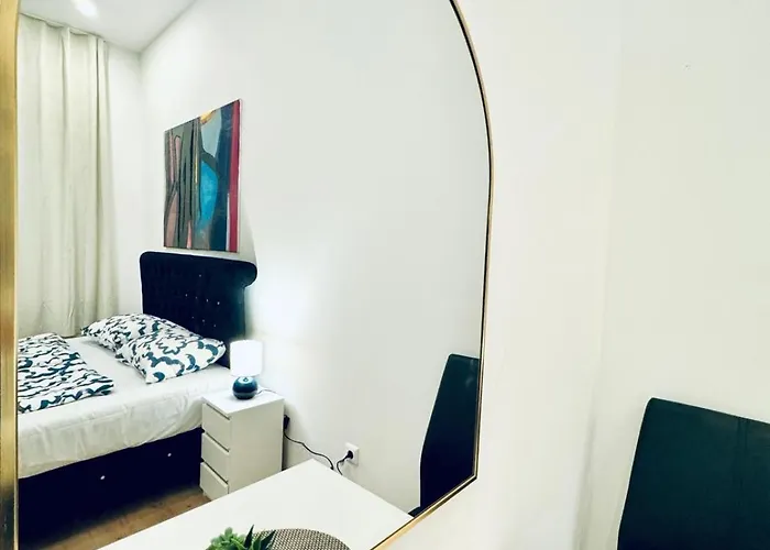 Elegant 5-bedroom Near Kaufpark Alterlaa * Vienna