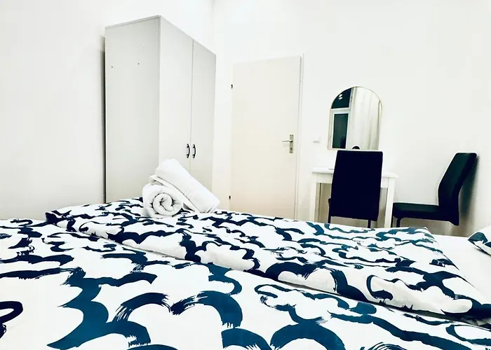 Elegant 5-bedroom Near Kaufpark Alterlaa *