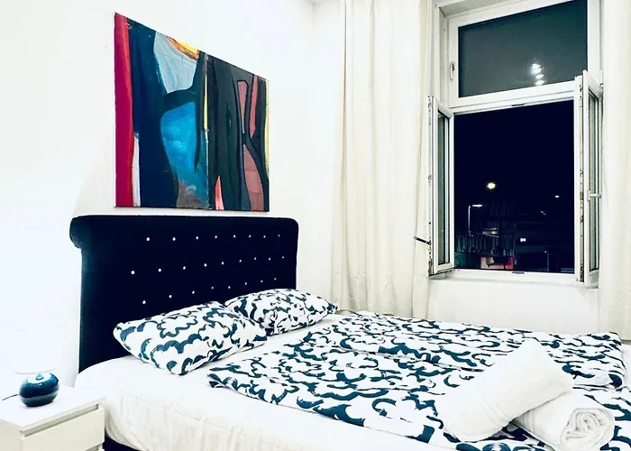 Apartment Elegant 5-bedroom Near Kaufpark Alterlaa *