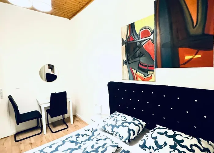Elegant 5-bedroom Near Kaufpark Alterlaa Apartment *