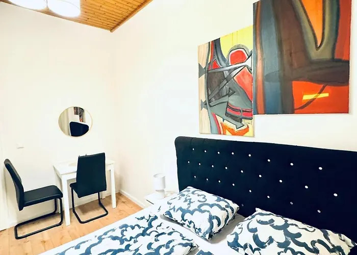Elegant 5-bedroom Near Kaufpark Alterlaa Vienna