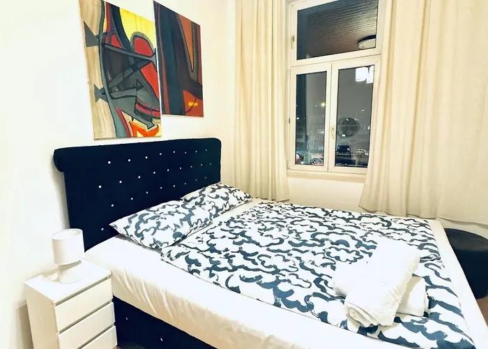 Apartment Elegant 5-bedroom Near Kaufpark Alterlaa Vienna