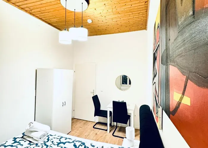Apartment Elegant 5-bedroom Near Kaufpark Alterlaa