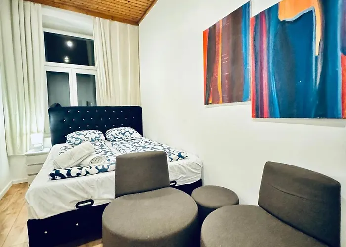 Elegant 5-bedroom Near Kaufpark Alterlaa * Vienna