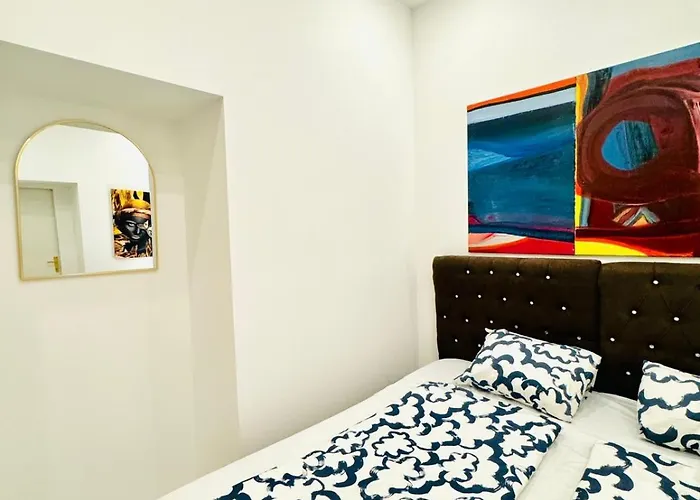 Apartment Elegant 5-bedroom Near Kaufpark Alterlaa *