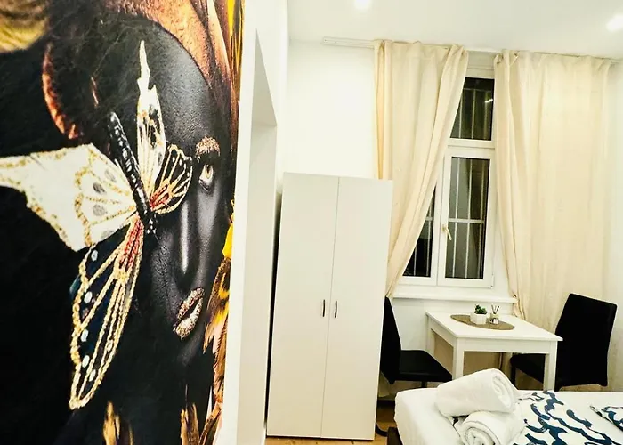 Elegant 5-bedroom Near Kaufpark Alterlaa * Vienna